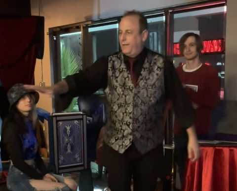 Eric Kurit — Comedy Magic & Mentalism Shows for South Florida events
